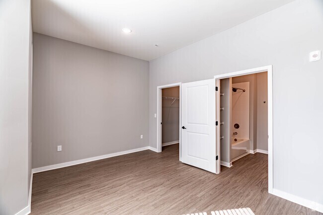 Studio 2 - 442SF Bedroom
