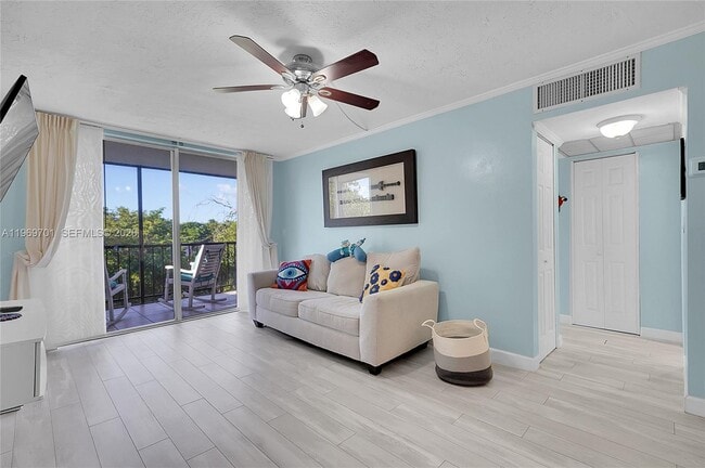 Photo - 1681 NW 70th Ave Unidad 418