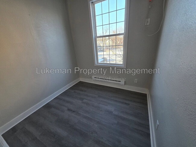 Photo - 1338 Portage Street