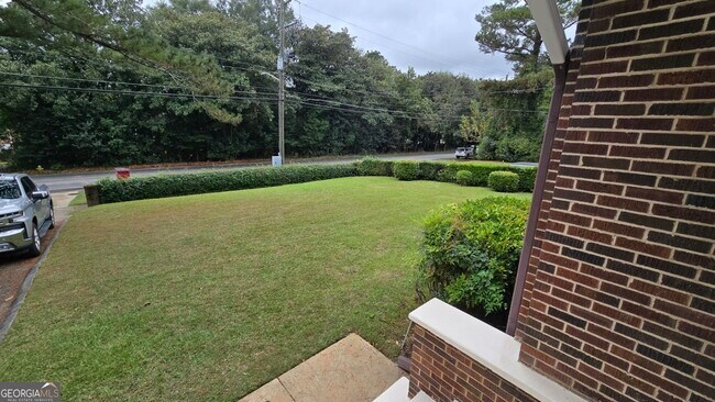 Photo - 865 Nottingham Dr