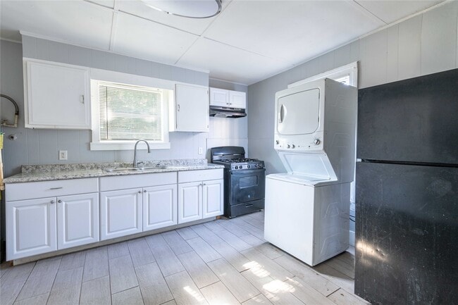 Photo - 1509 J H Clouser St