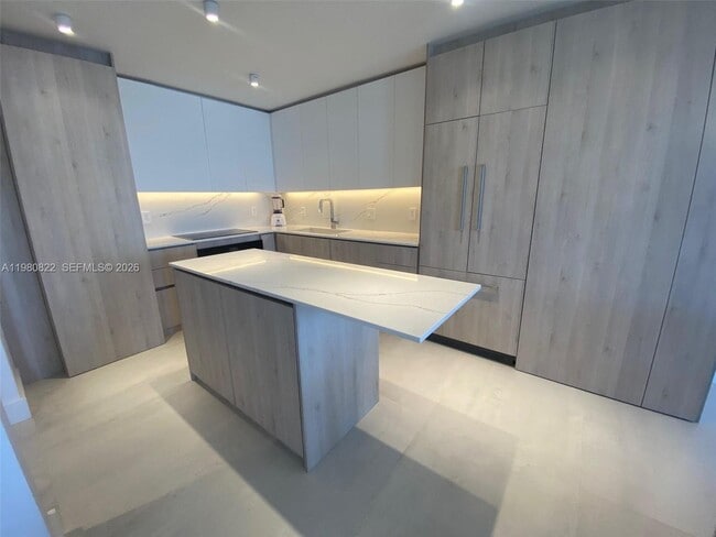 Photo - 1901 Brickell Ave Unidad B2411