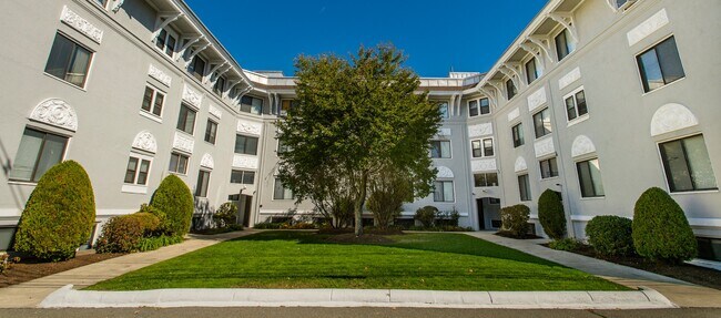 Photo - 230 Walnut St Unit 41B