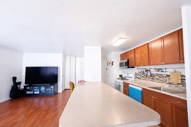 Photo - 270 Marin Blvd Unit 9e