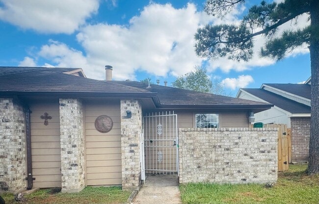 Building Photo - 16625 Gold Ridge Ln