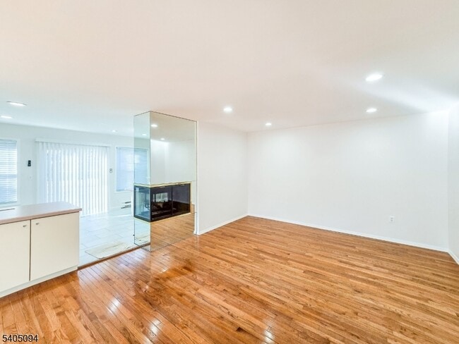 Photo - 167 Concordia Cir