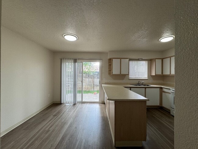 Photo - 4343 W Rose Hl St Unit 201
