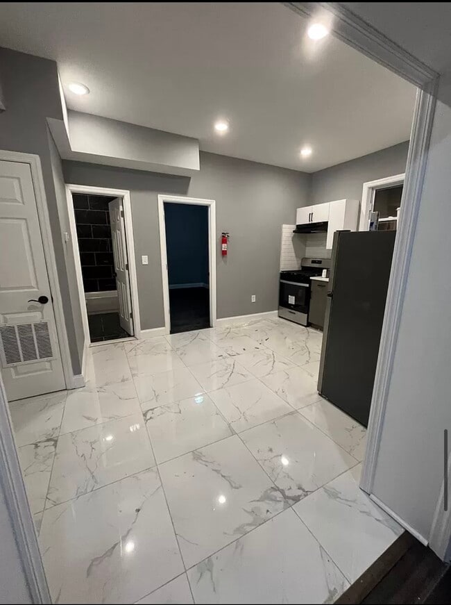 Photo - 495 Clinton Ave Unit 1