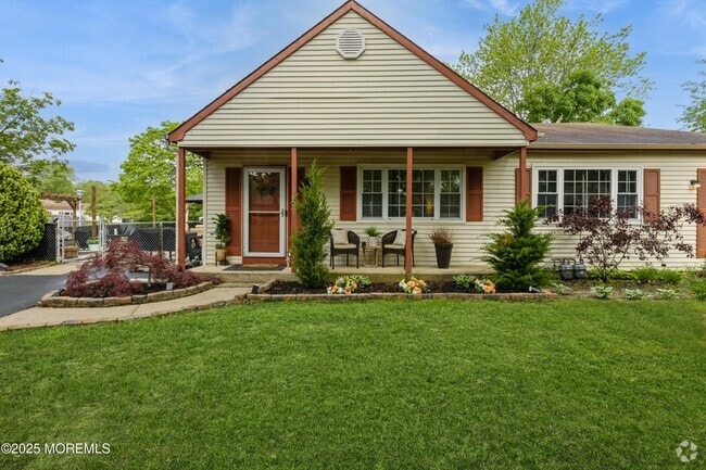 Building Photo - 560 Innkeeper Ln Rental