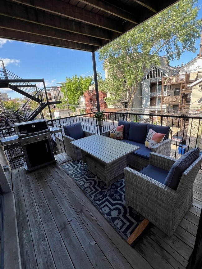 Building Photo - 1319 N Bosworth Ave