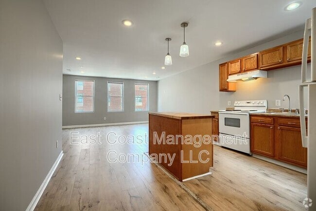 Building Photo - 1017 W Baltimore St Unit Apt B
