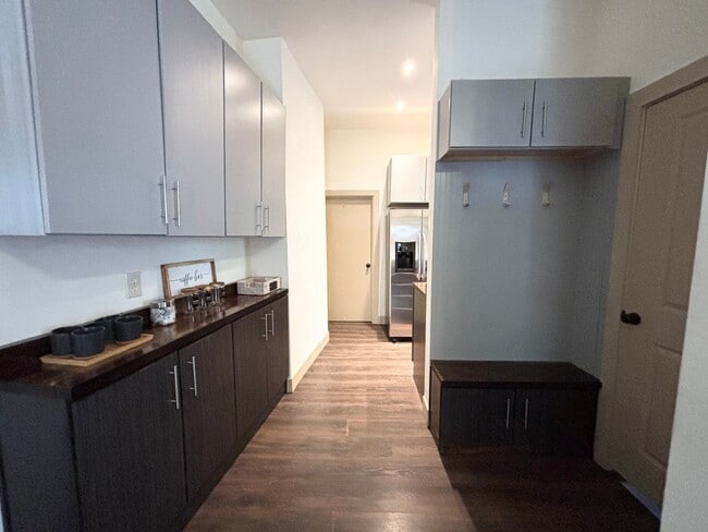 1006 Eliza St