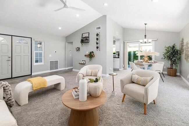 Building Photo - 2725 Glasgow Dr