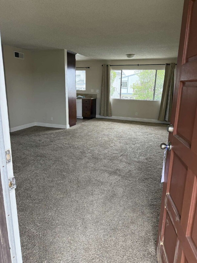 Building Photo - 33951 Mariana Dr Unit C