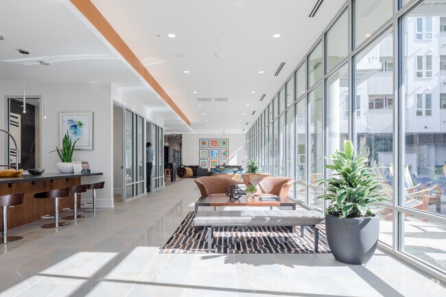 Deco Apartments