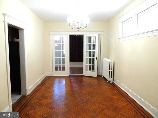 Photo - 1465 Girard St NW