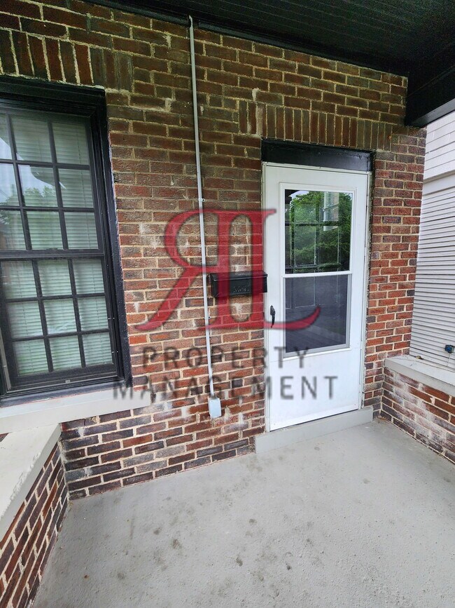 Photo - 644 S Champion Ave