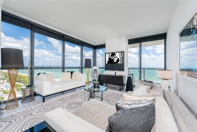 Building Photo - 2201 Collins Ave Unit 1229