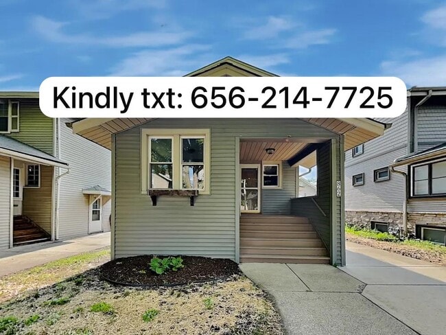 Photo - 864 Carpenter Ave House