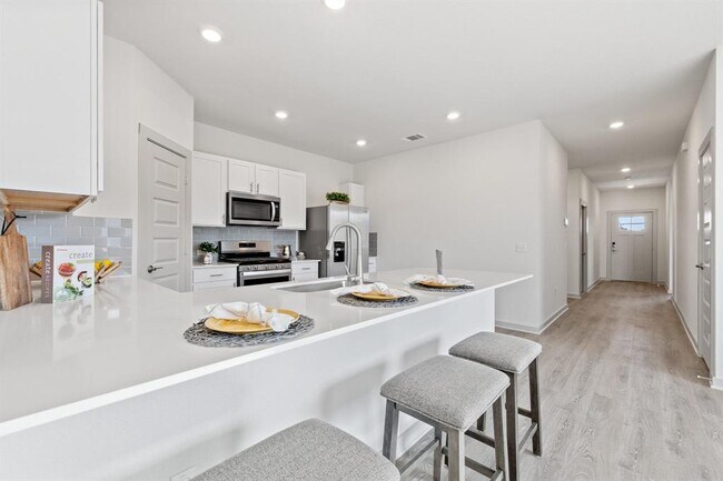 212 Florenz Ln
