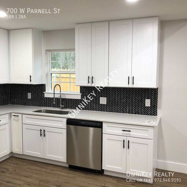 Photo - 700 W Parnell St