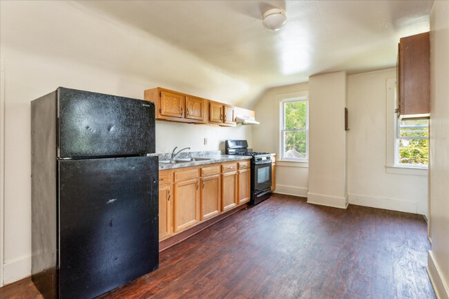 Photo - 1221 N Clinton Ave Unit Up