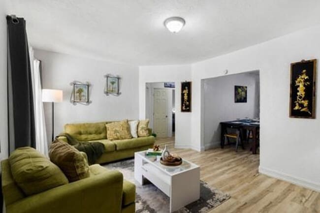 Photo - 680 SW 7th Ave Unidad ID1239384P