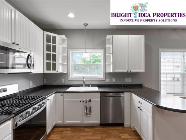 Photo - 5948 Oakgreen Ave N