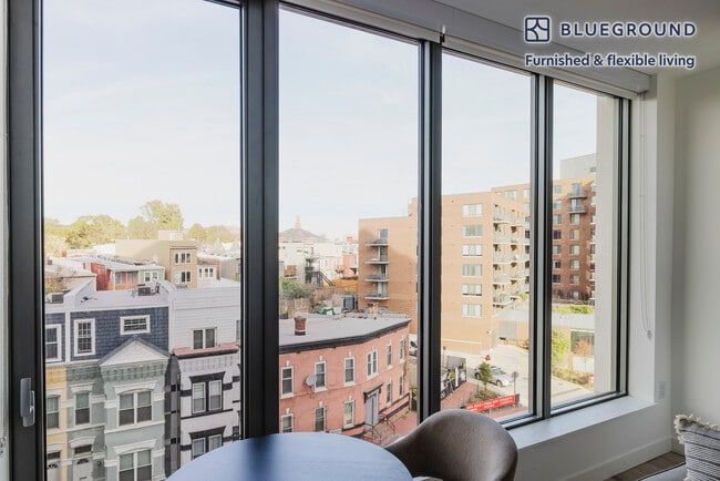 Photo - 1 Florida Ave NE Unidad FL5-ID961