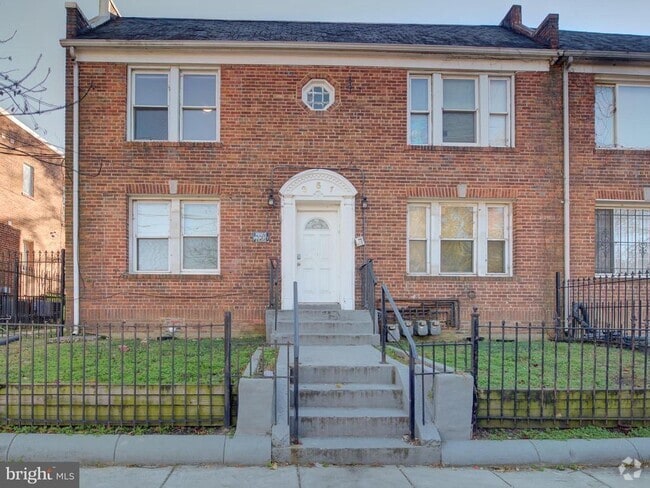 Building Photo - 351 Parkland Pl SE Unit 3 Rental