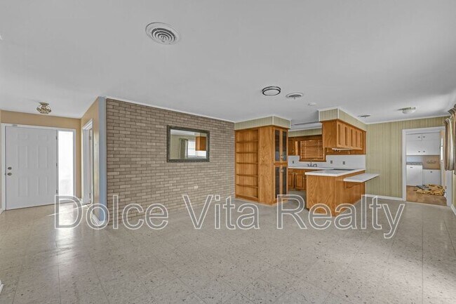 Photo - 1110 Walnut Ave