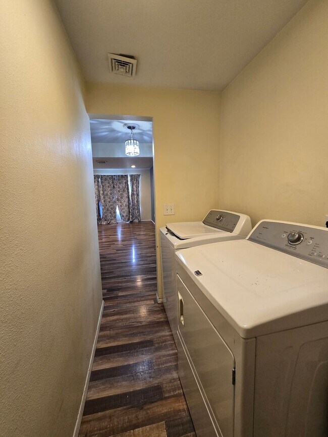 Photo - Adorable 2 bedroom