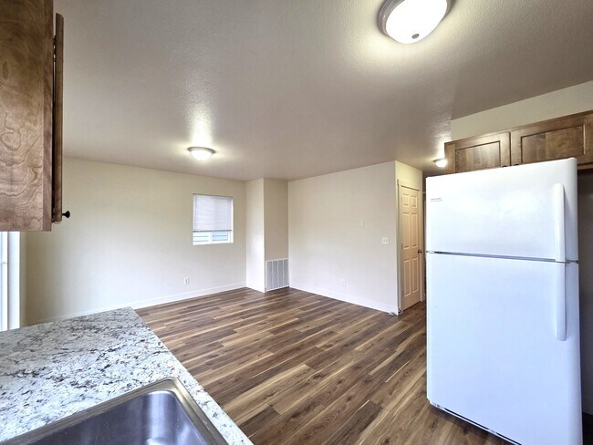 Photo - 1759 W Kagy Blvd