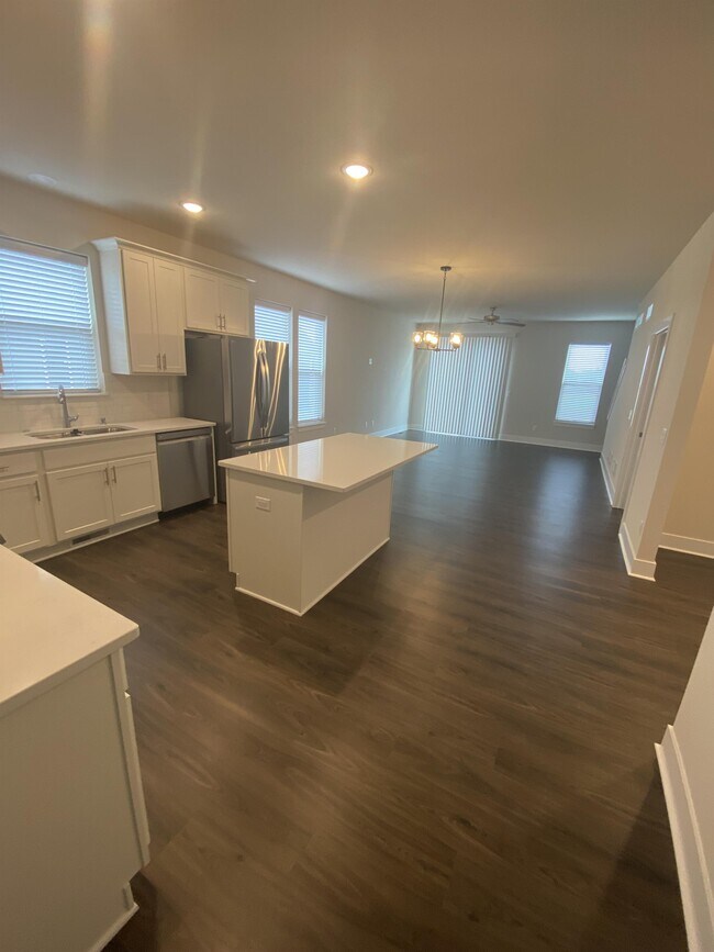 Photo - N161W21877 Daisy Dr