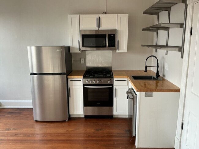 Photo - 920 Washington Ave Unit # 5