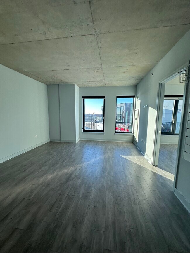 Photo - 1027 W Addison St Unidad 2BED