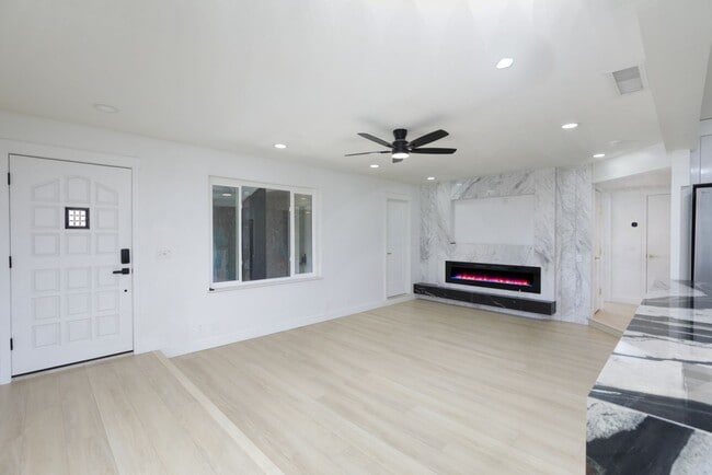 Photo - 3260 Silversmith Dr