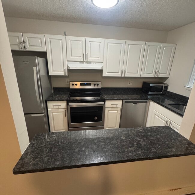 Photo - 19 Somers St Unit B8