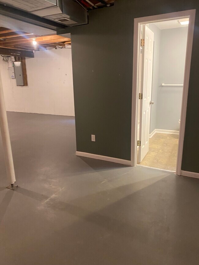 Photo - 246 N Ferrel St