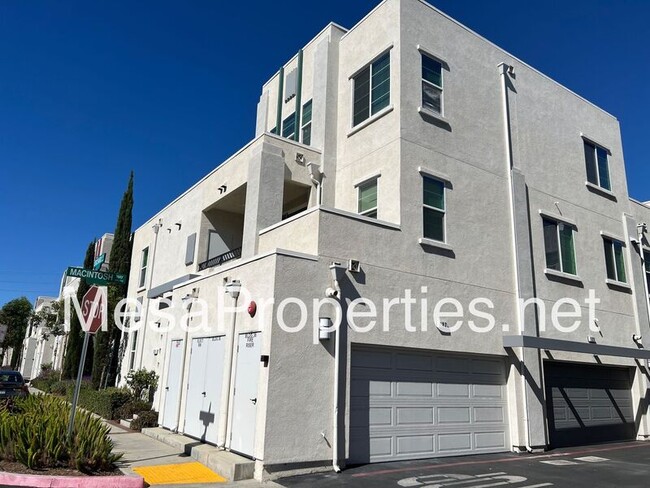 Photo - 127 Macintosh Way