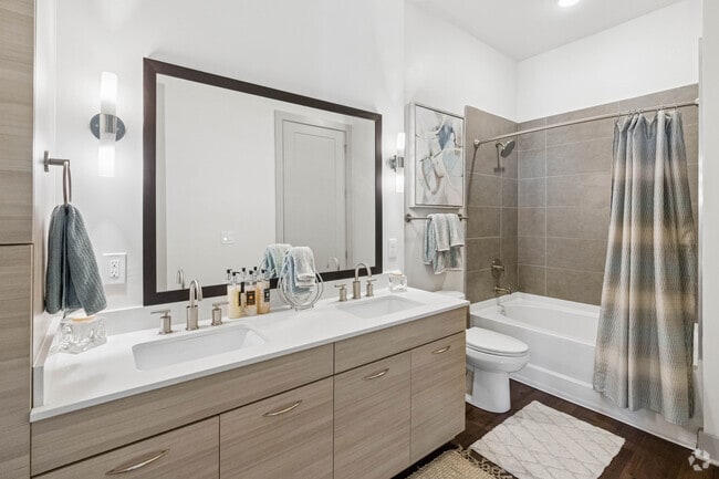 2BR, 2BA - 1,613SF - Primary Bathroom