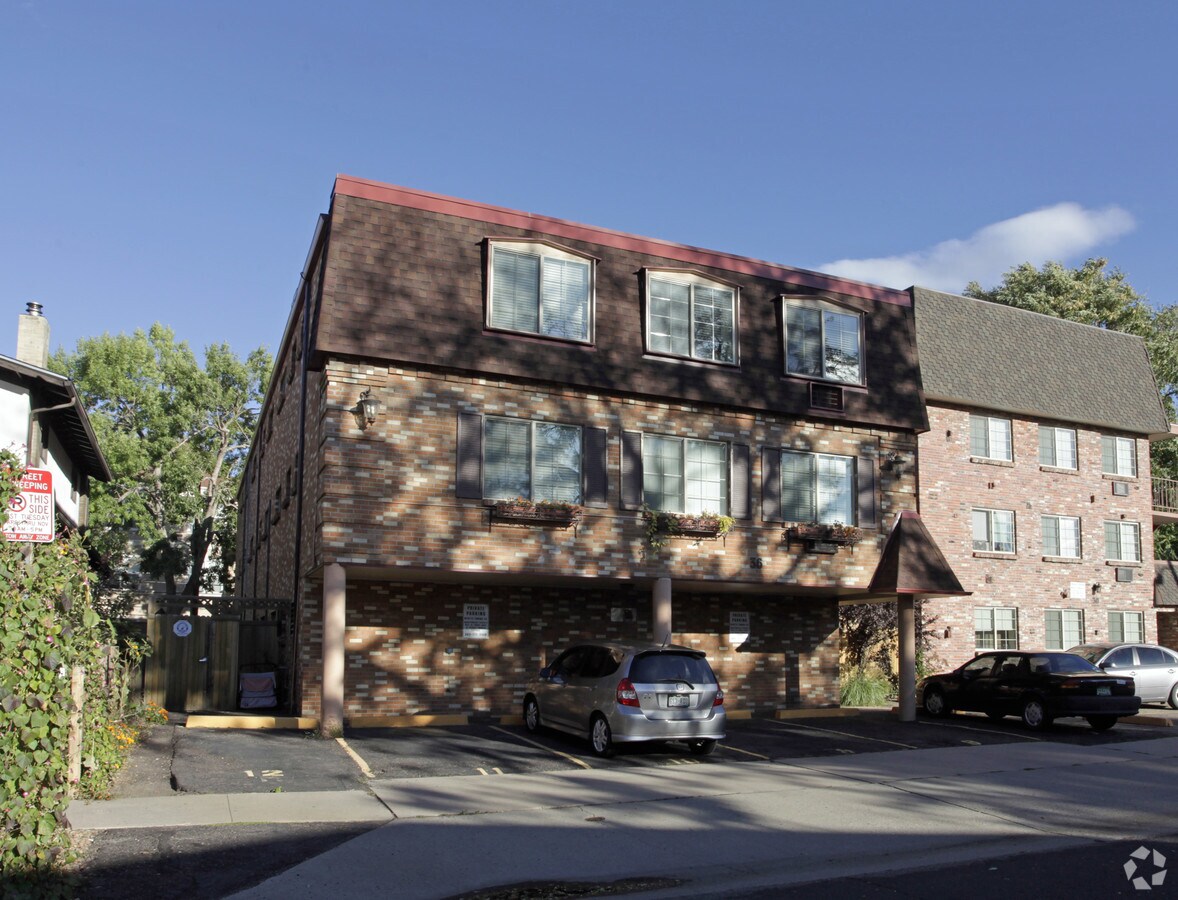 Photo - Emerson Plaza