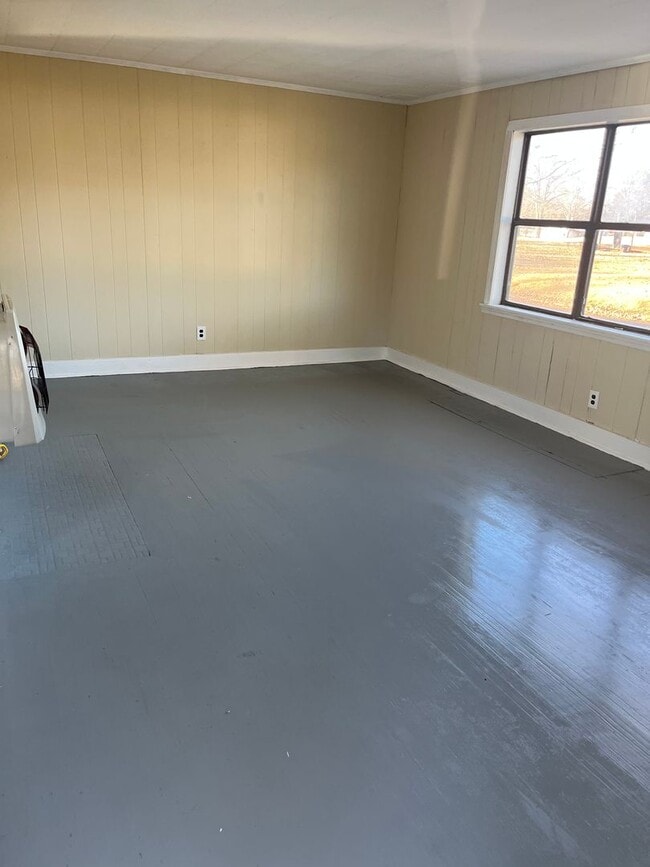 Photo - 301 S Main Ave