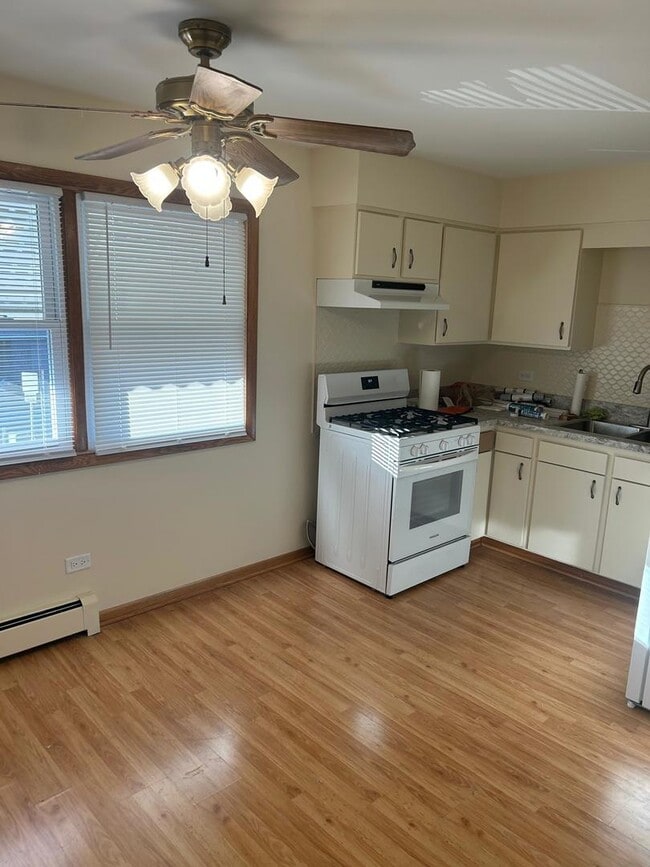 Photo - 11250 Moraine Dr