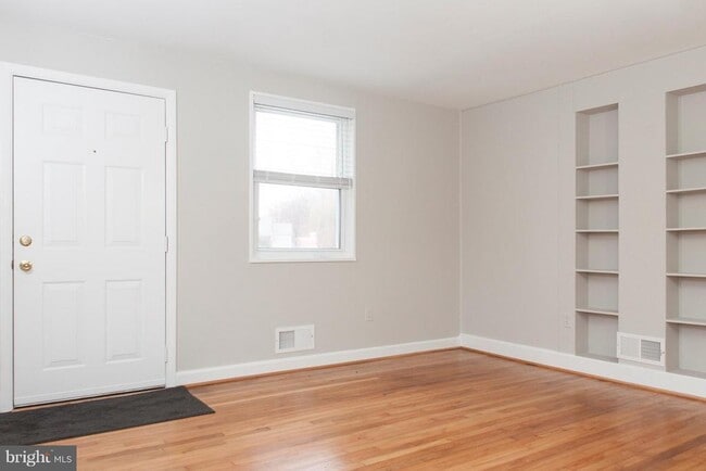 Photo - 5627 8th St S