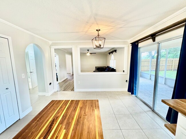 Photo - 2015 Canopy Dr