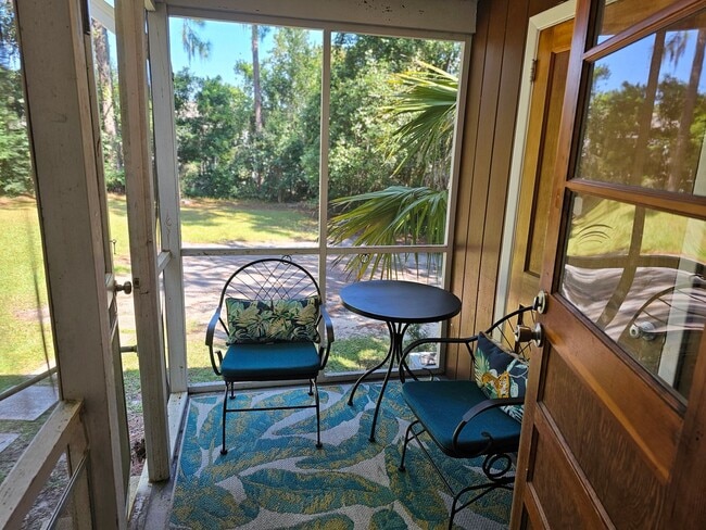 Photo - Charming Duplex Unit In Franklin Park