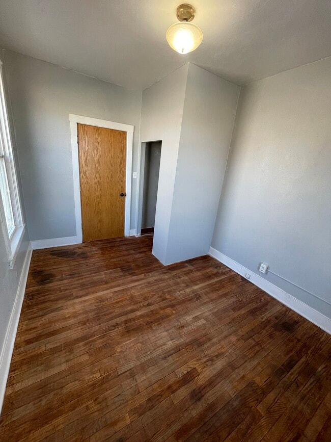 Photo - 302 S 8th St