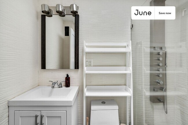 Photo - 345 E 21st St