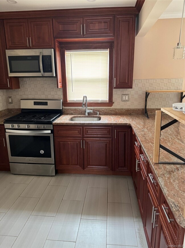 Photo - 25 Daisy Ave Unit 2ND FLOOR